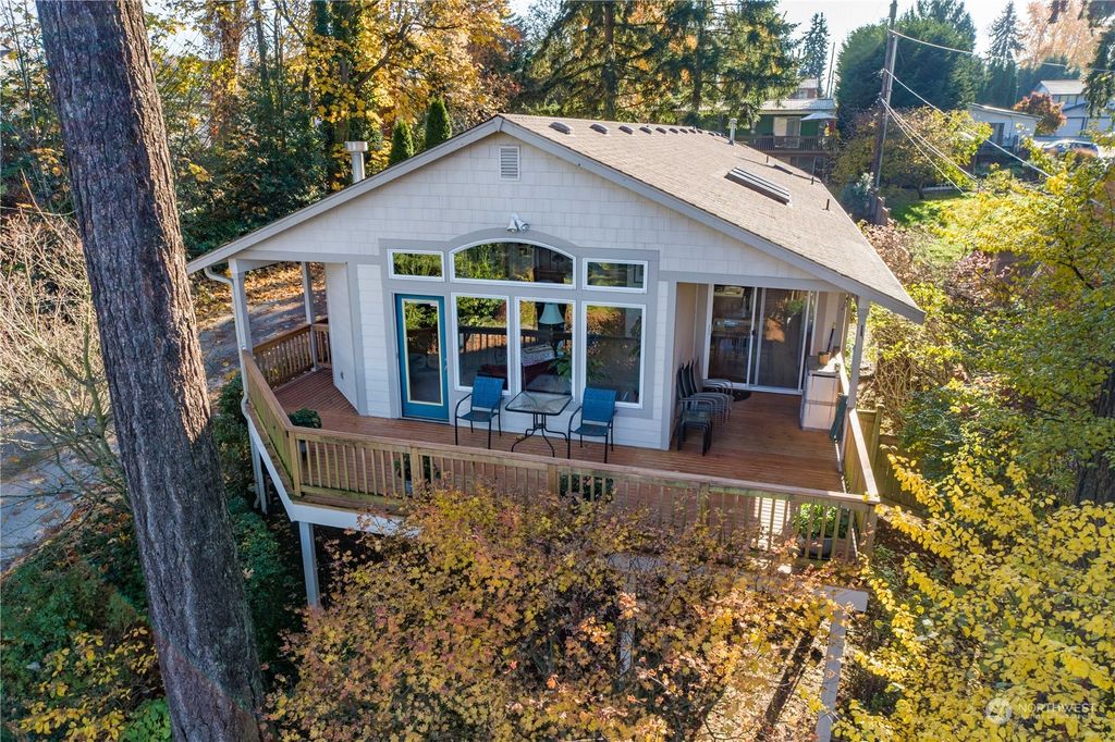 Photo of 19717 39th Avenue S, SeaTac, WA 98188 (MLS # 2163653)