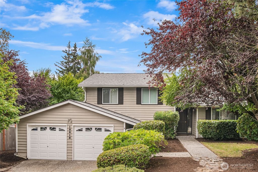 Photo of 13815 123rd Avenue NE, Kirkland, WA 98034 (MLS # 2340052)