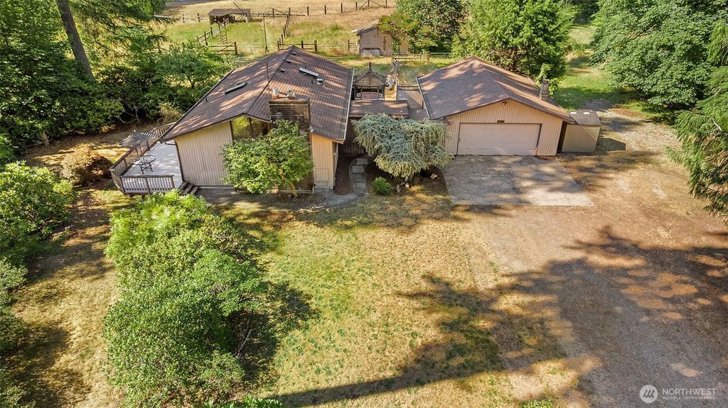 Photo of 19020 SE 324th Street, Auburn, WA 98092 (MLS # 2413087)