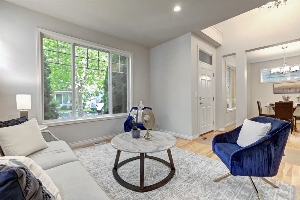 Photo of 19153 NE 66th Way, Redmond, WA 98052 (MLS # 2596404)