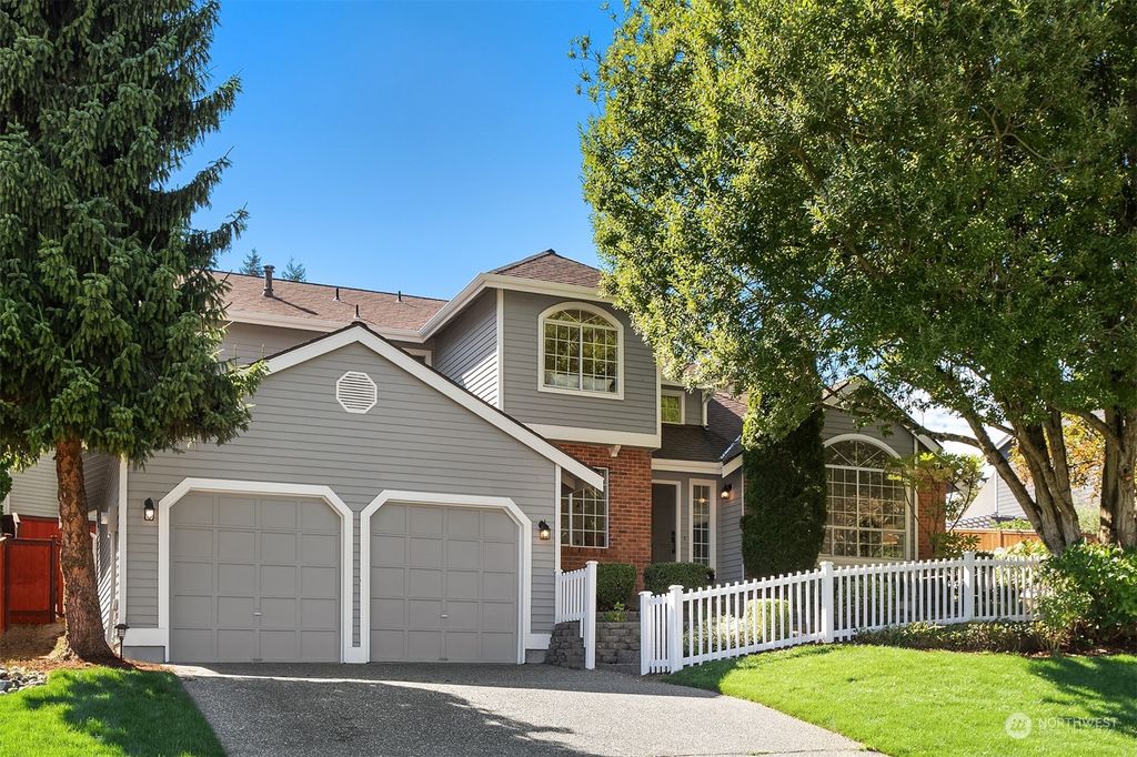 Photo of 15025 86th Avenue NE, Kenmore, WA 98028 (MLS # 2149060)