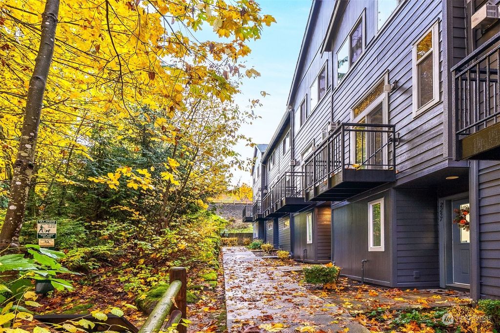 Photo of 2263 NW Hidden Lane, Issaquah, WA 98027 (MLS # 2177961)