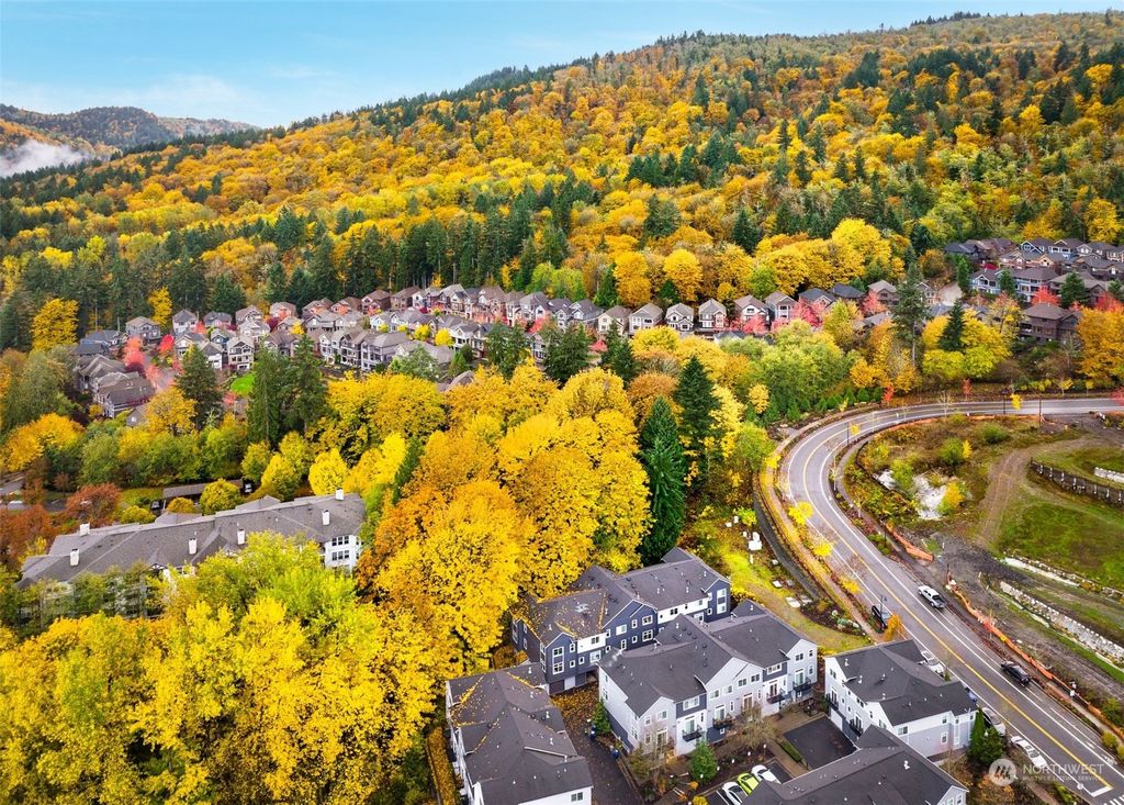 Photo of 2263 NW Hidden Lane, Issaquah, WA 98027 (MLS # 2177961)