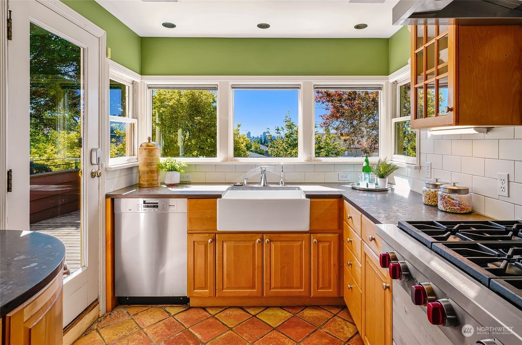 Photo of 4750 45th Avenue NE, Seattle, WA 98105 (MLS # 2014689)