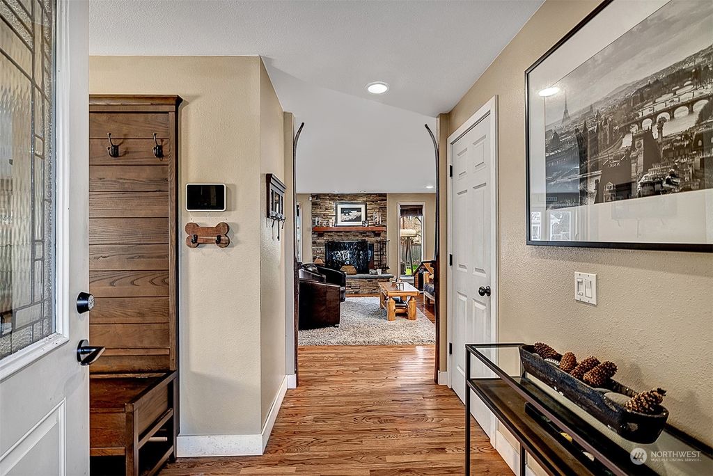Photo of 13133 84th Avenue NE, Kirkland, WA 98034 (MLS # 2192660)