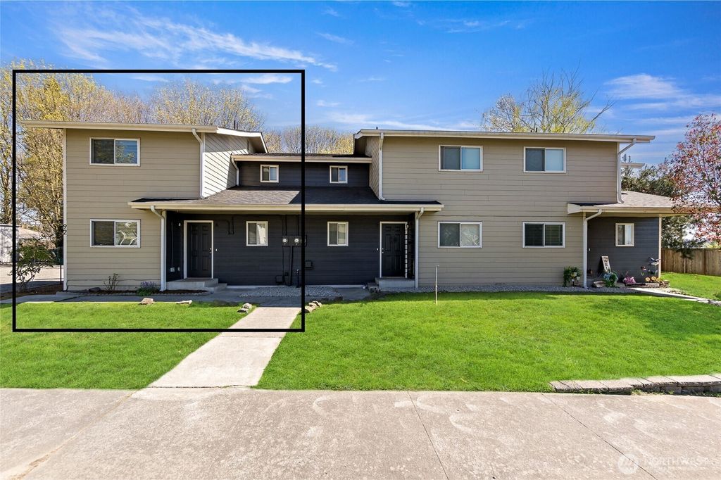 Photo of 92 Quinn Avenue #A, Marysville, WA 98270 (MLS # 2509065)