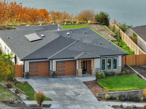 Photo of 2512 Vista View Drive, Tacoma, WA 98406 (MLS # 2509268)