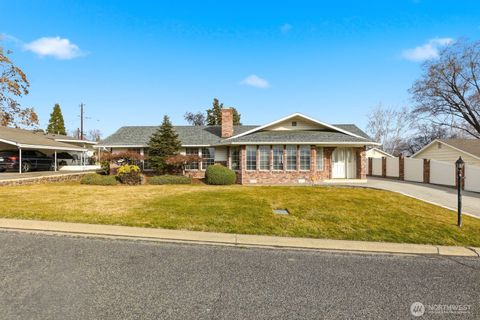 Photo of 119 N 46th Avenue, Yakima, WA 98908 (MLS # 2488572)