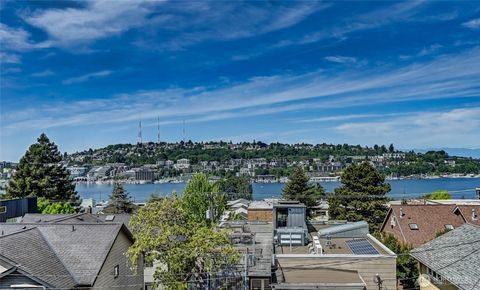 Photo of 2025 Boylston Avenue E, Seattle, WA 98102 (MLS # 2525862)