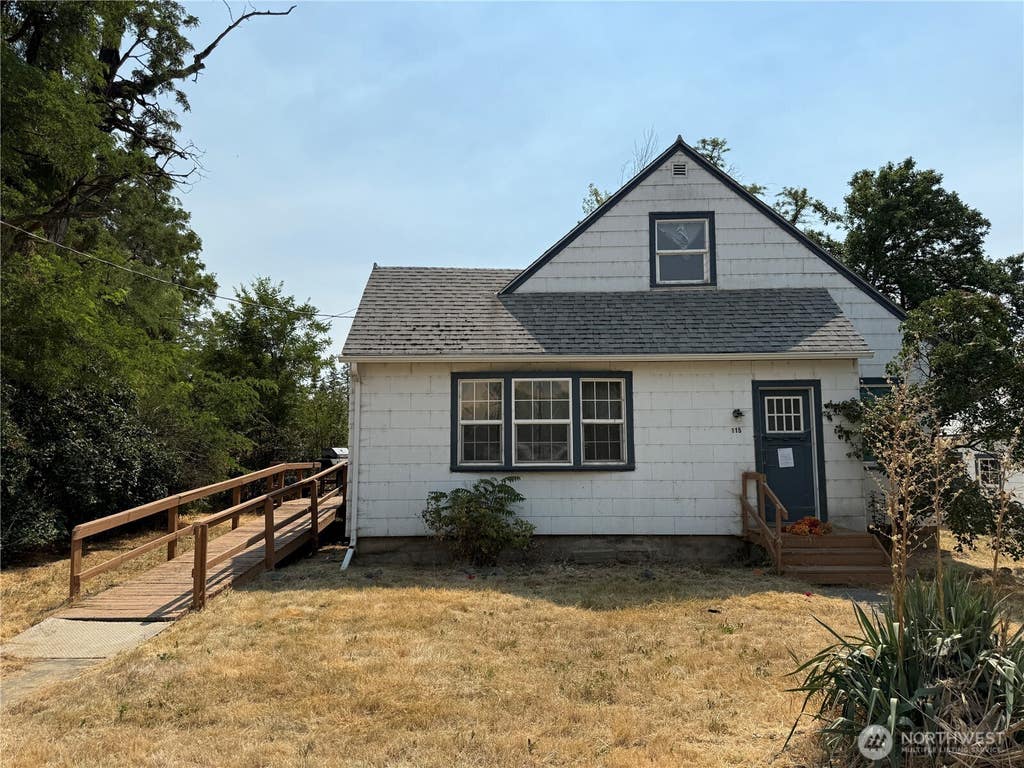 Photo of 115 W 2nd Street, Waitsburg, WA 99361 (MLS # 2571010)
