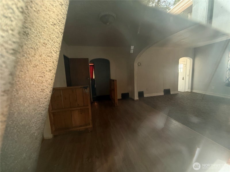115 W 2nd Street