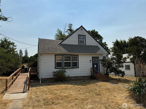 Photo of 115 W 2nd Street, Waitsburg, WA 99361 (MLS # 2571010)