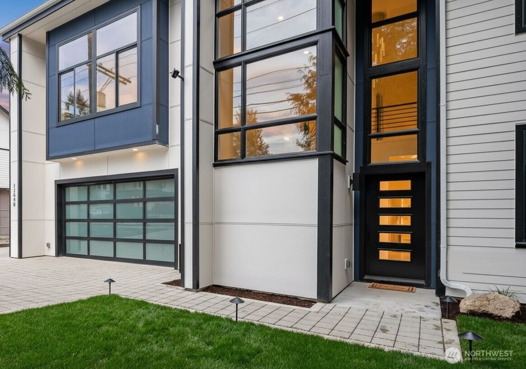 Photo of 12648 NE 80th Street, Kirkland, WA 98033 (MLS # 2502725)