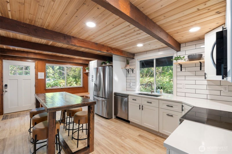 102 Lake Creek Drive