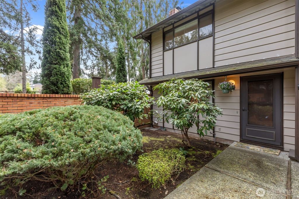 Photo of 1717 150th Avenue SE #1, Bellevue, WA 98007 (MLS # 2504657)