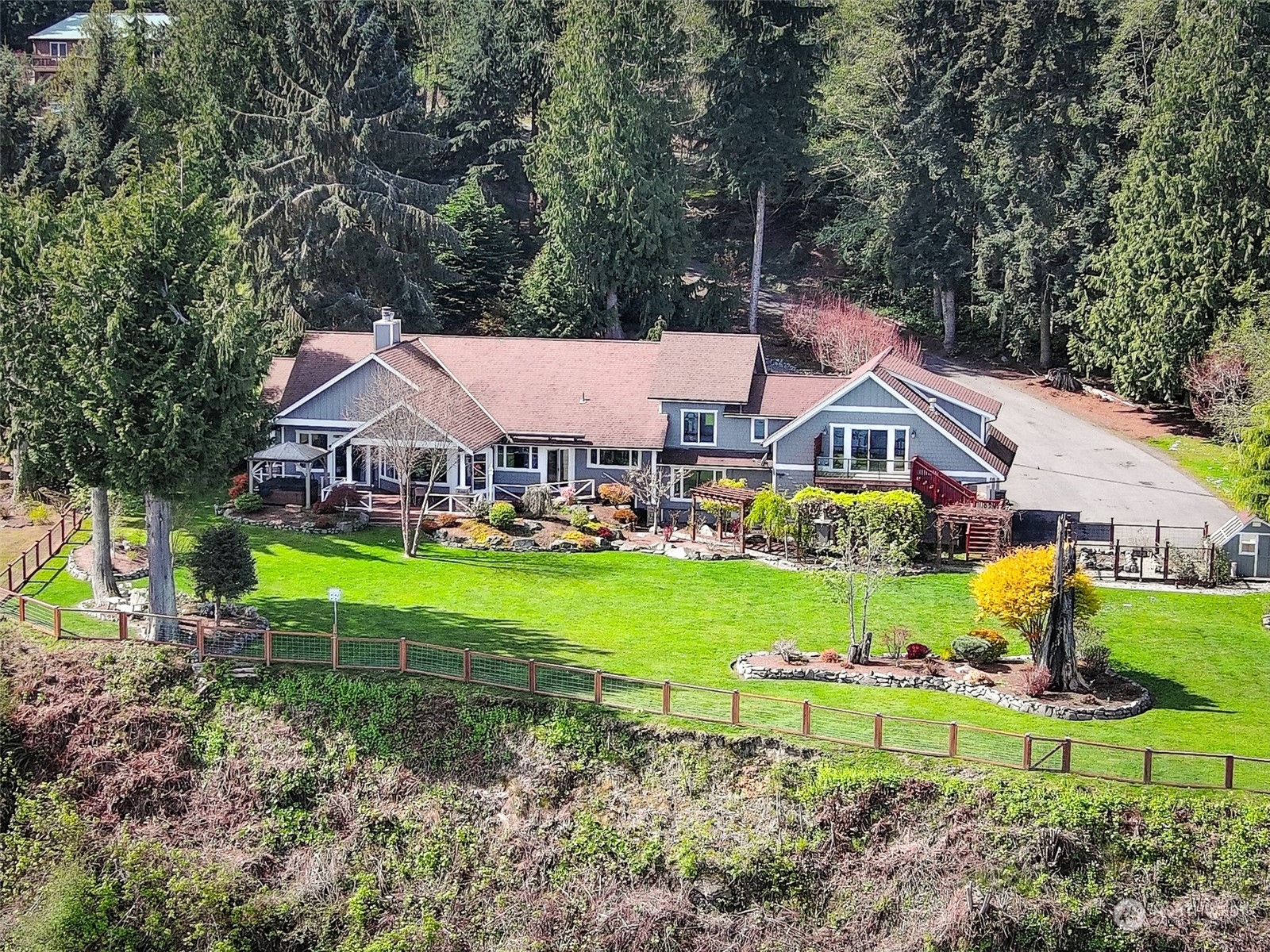 15 White Rock Lane