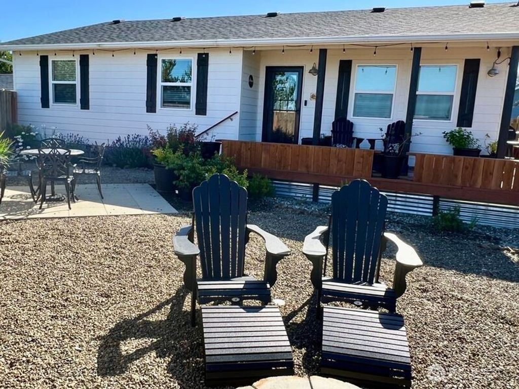 Photo of 811 346th Place, Ocean Park, WA 98640 (MLS # 2509909)