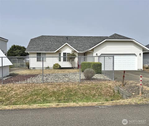 Photo of 567 Puffin Avenue NE, Ocean Shores, WA 98569 (MLS # 2550963)