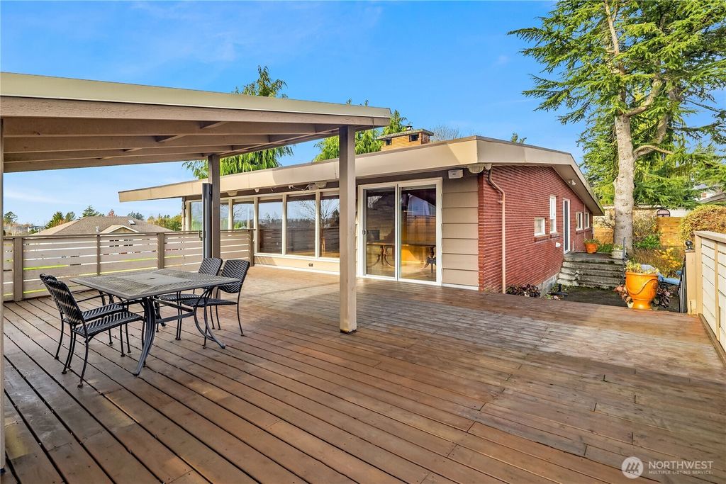 Photo of 452 11th Street, Blaine, WA 98230 (MLS # 2475194)