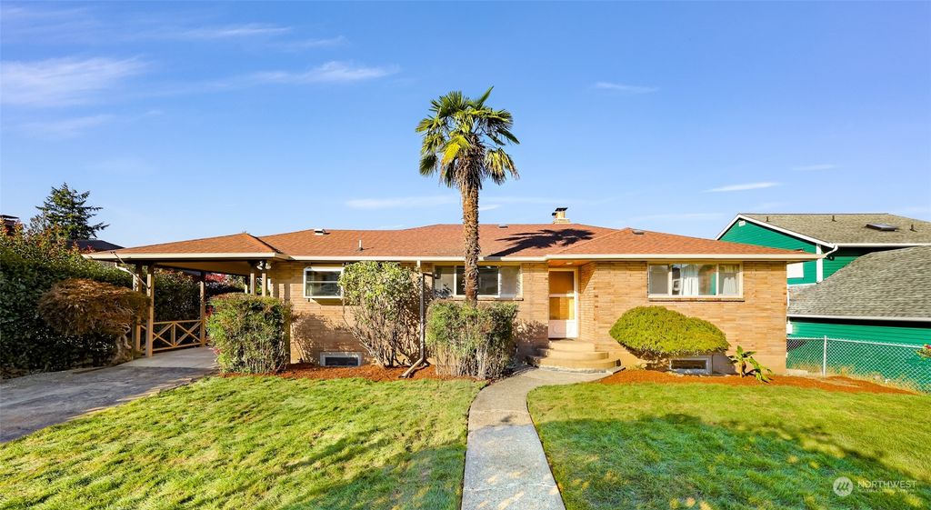 Photo of 7622 S Lakeridge Drive, Seattle, WA 98178 (MLS # 2294792)