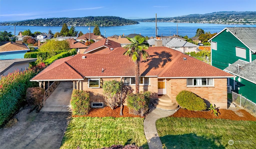 Photo of 7622 S Lakeridge Drive, Seattle, WA 98178 (MLS # 2294792)