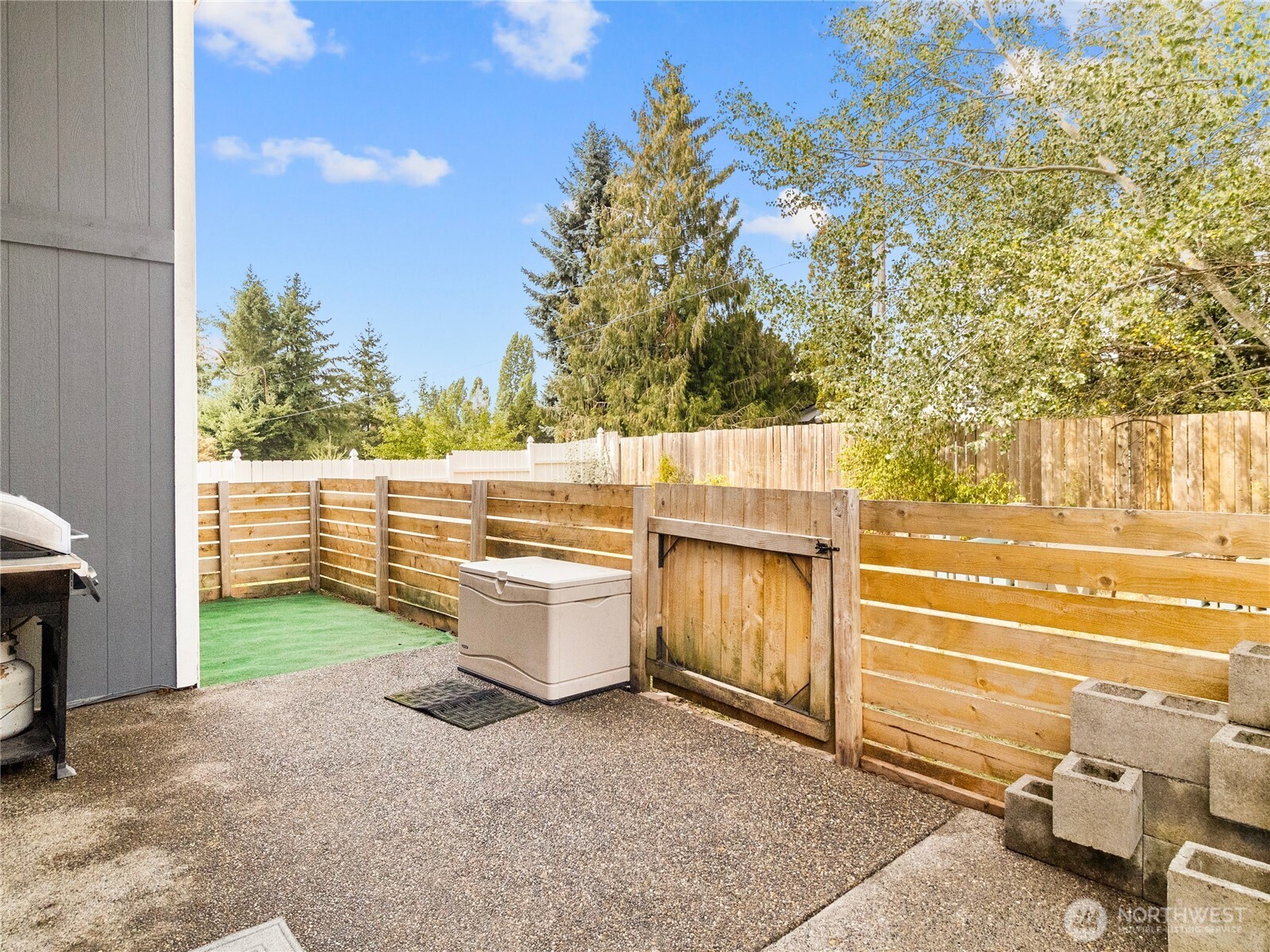 Yelm, Washington 98597, United States, 4 Bedrooms Bedrooms, ,3 BathroomsBathrooms,Residential,Active,203519