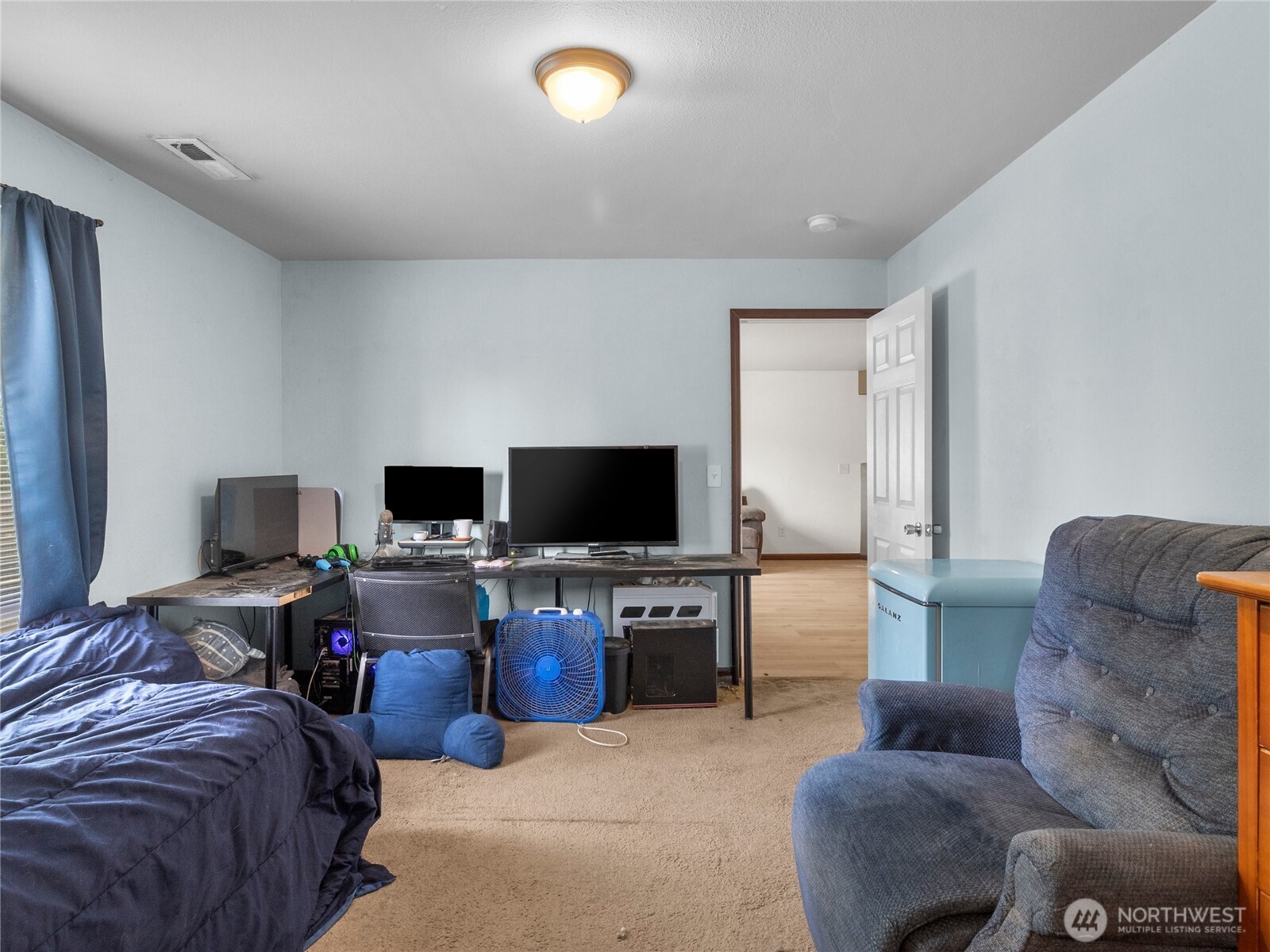 Yelm, Washington 98597, United States, 4 Bedrooms Bedrooms, ,3 BathroomsBathrooms,Residential,Active,203519