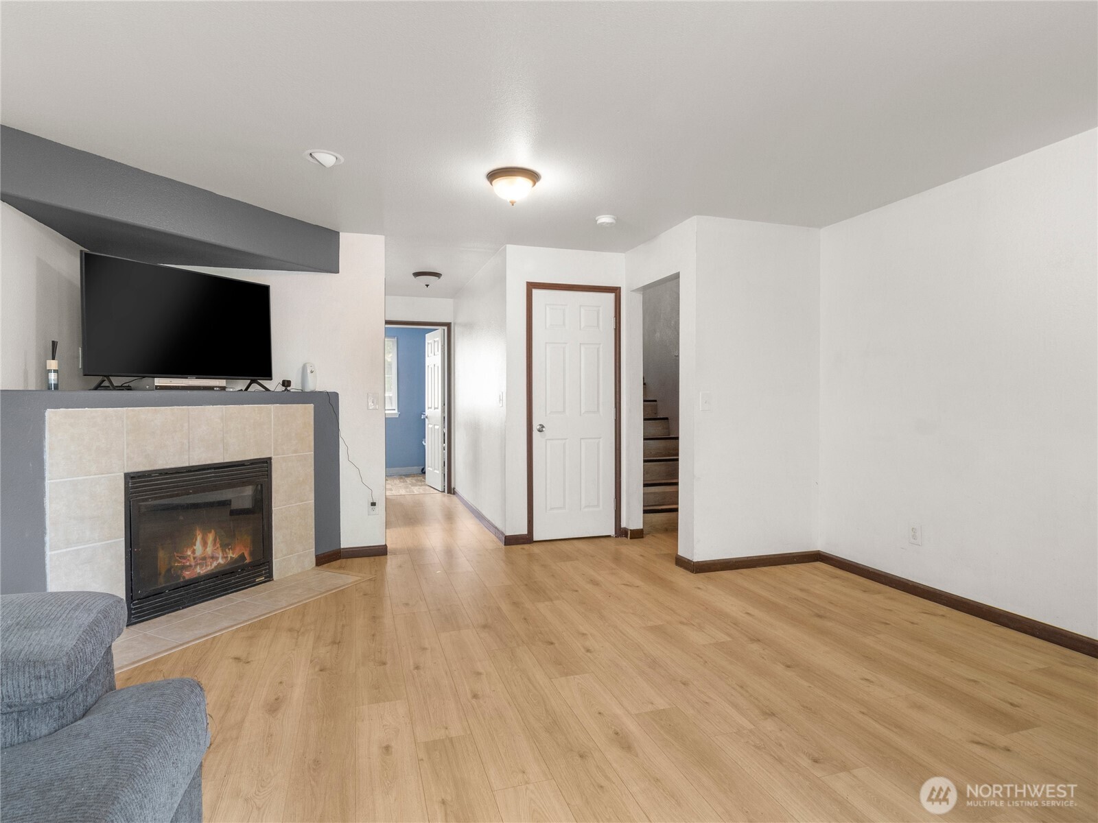 Yelm, Washington 98597, United States, 4 Bedrooms Bedrooms, ,3 BathroomsBathrooms,Residential,Active,203519