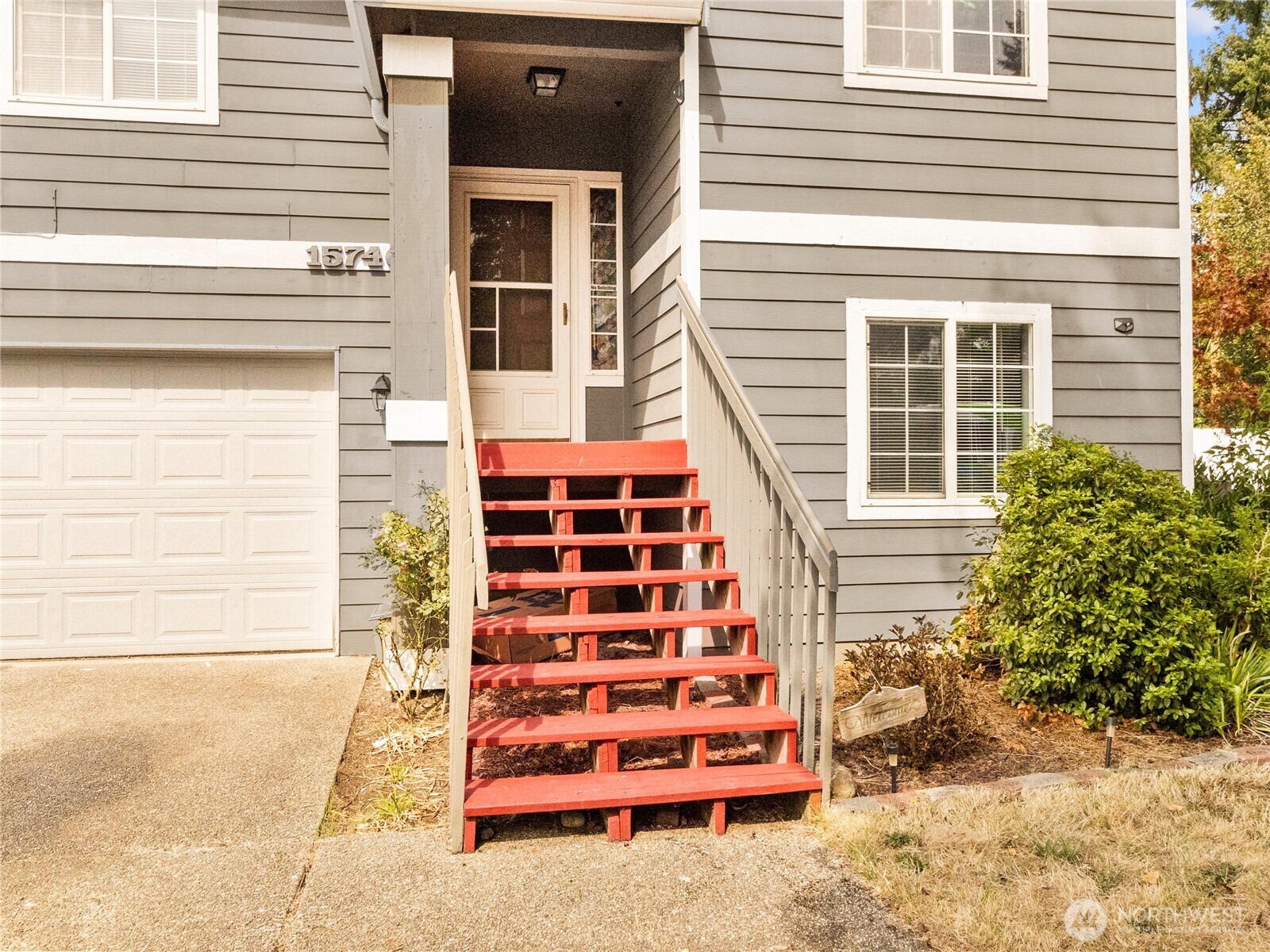 Yelm, Washington 98597, United States, 4 Bedrooms Bedrooms, ,3 BathroomsBathrooms,Residential,Active,203519