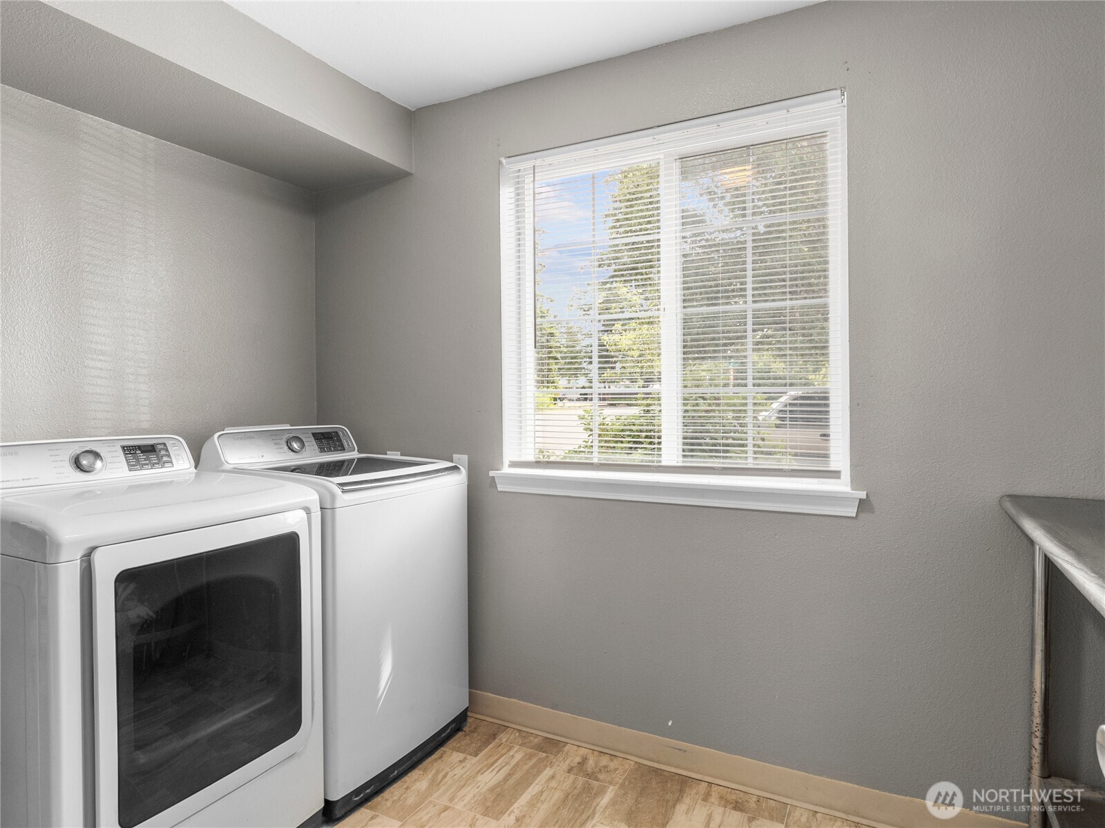 Yelm, Washington 98597, United States, 4 Bedrooms Bedrooms, ,3 BathroomsBathrooms,Residential,Active,203519