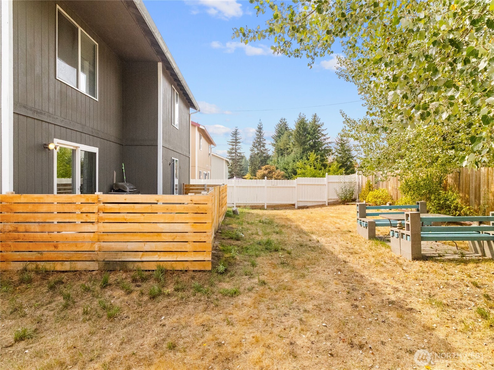 Yelm, Washington 98597, United States, 4 Bedrooms Bedrooms, ,3 BathroomsBathrooms,Residential,Active,203519