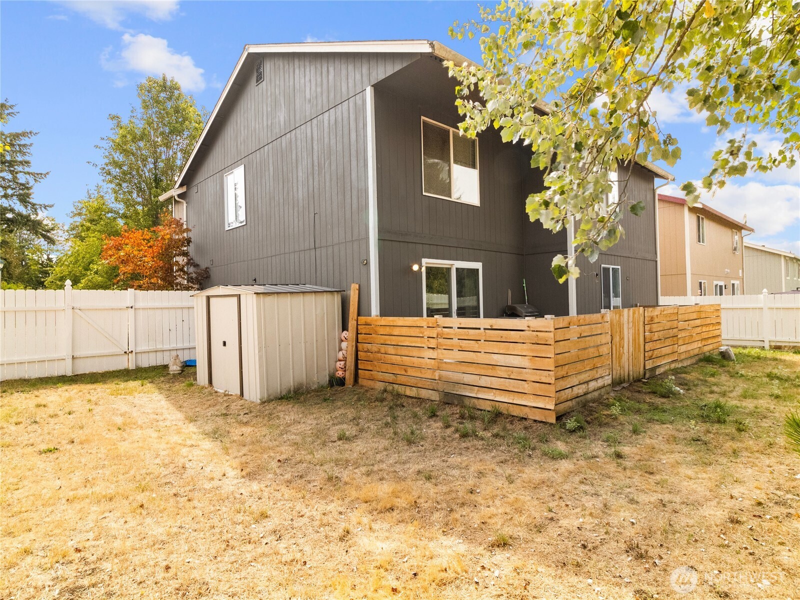 Yelm, Washington 98597, United States, 4 Bedrooms Bedrooms, ,3 BathroomsBathrooms,Residential,Active,203519