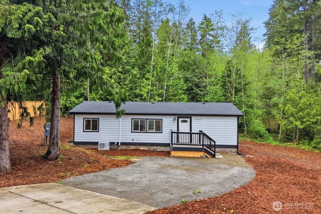 Photo of 13909 135th Street Ct NW, Gig Harbor, WA 98329 (MLS # 2506829)