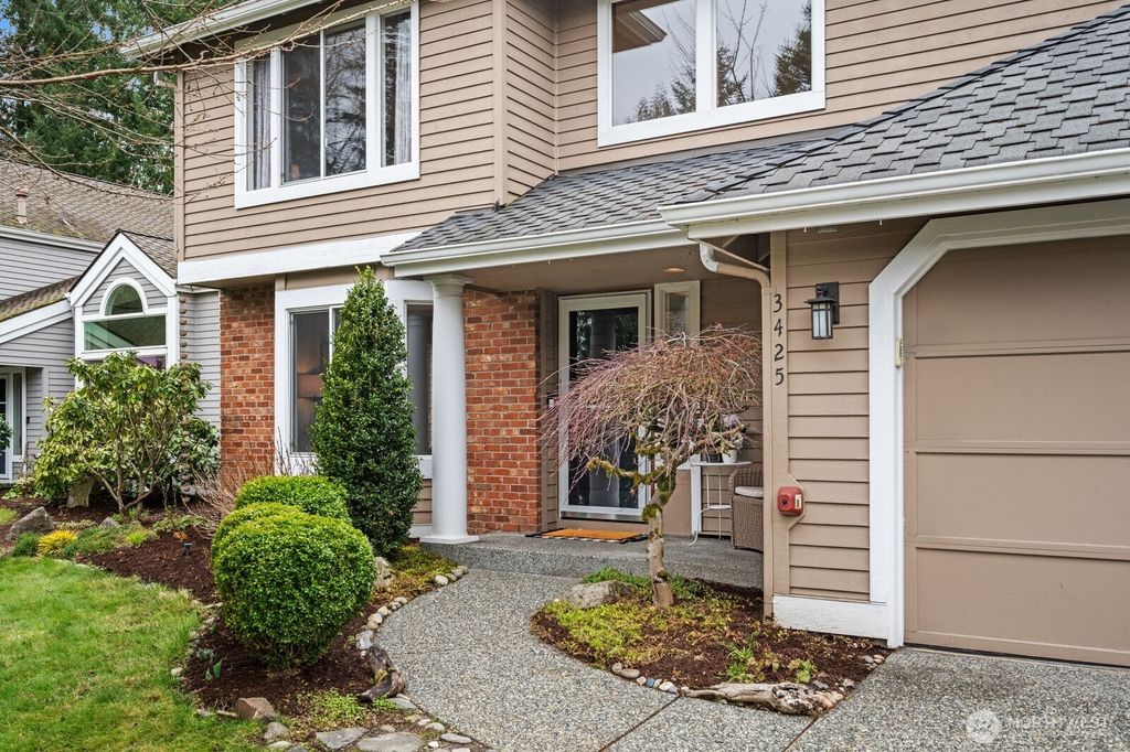 Photo of 3425 241st Place SE, Sammamish, WA 98029 (MLS # 2482623)