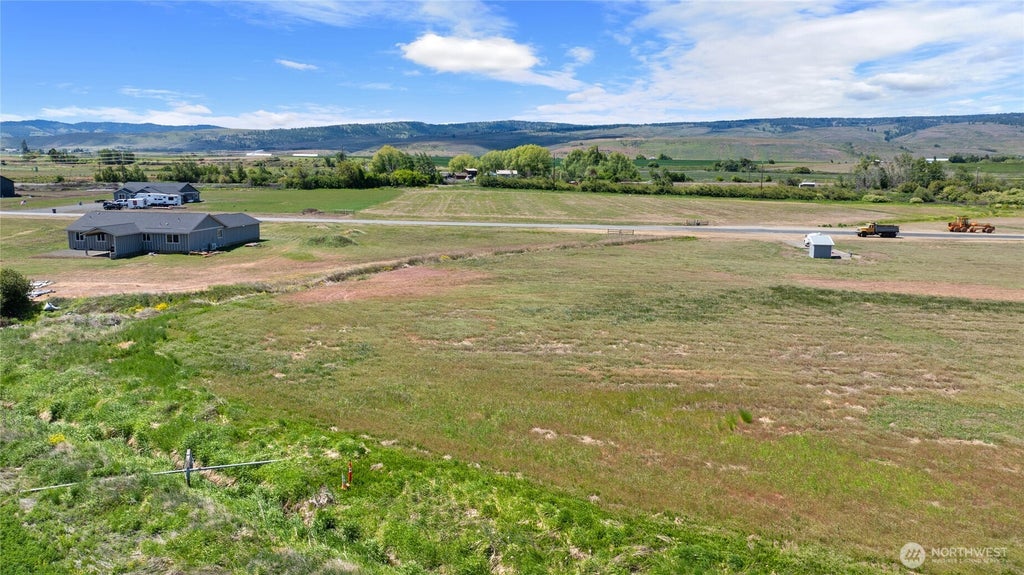Photo of 521 Thorp Landing Lane, Thorp, WA 98926 (MLS # 2575517)