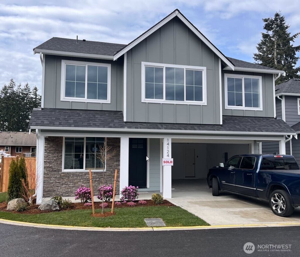 Photo of 14124 15th Avenue W, Lynnwood, WA 98087 (MLS # 2352747)