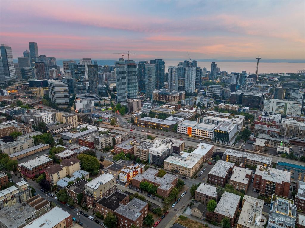 Photo of 318 D Bellevue Avenue E, Seattle, WA 98102 (MLS # 2465475)