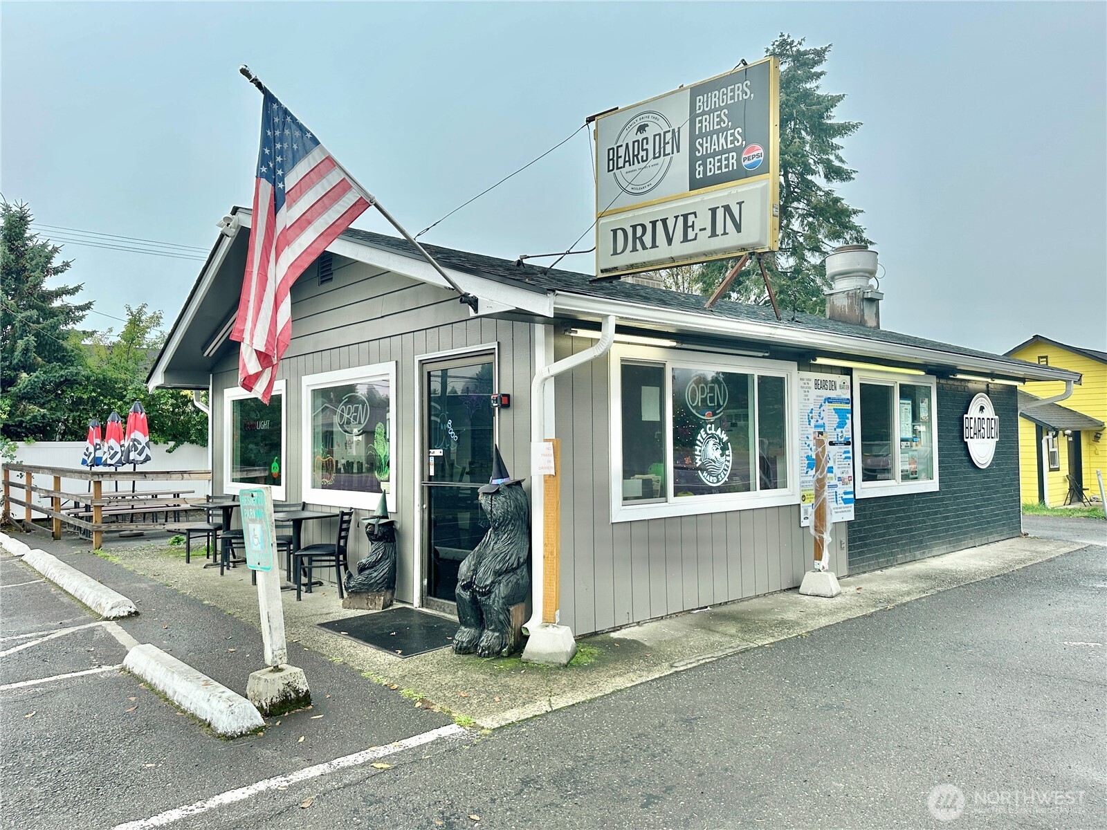 301 W Simpson Avenue