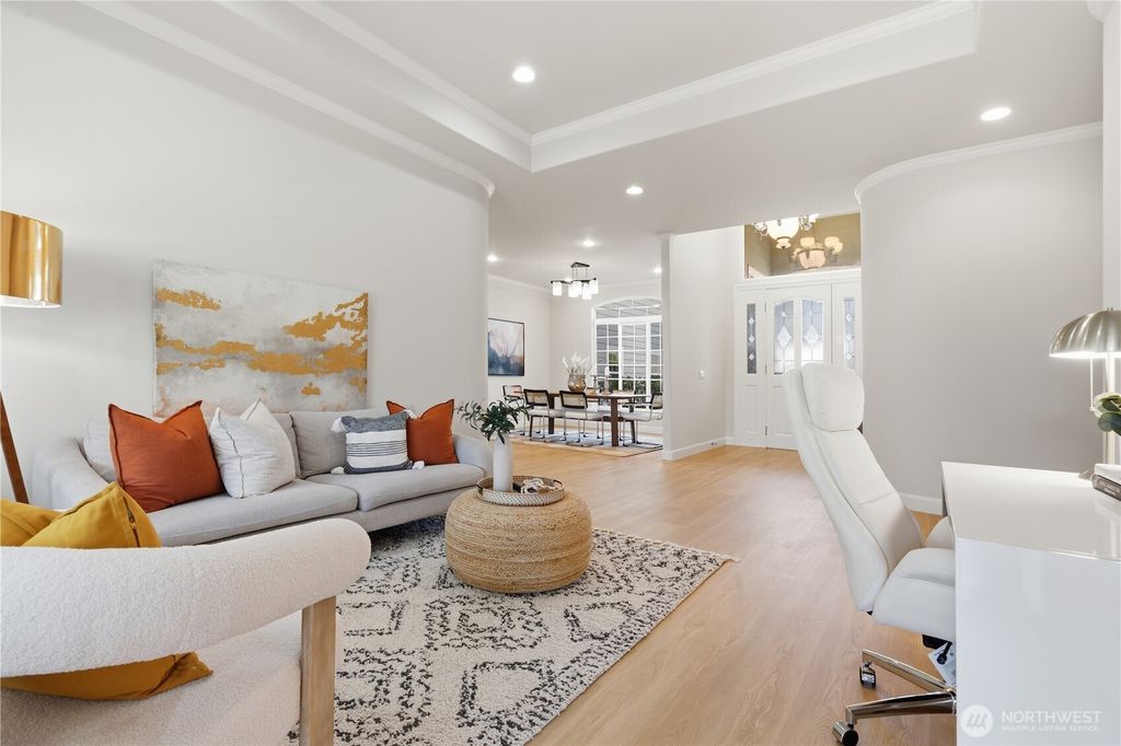 Photo of 2118 246th Avenue SE, Sammamish, WA 98075 (MLS # 2486389)