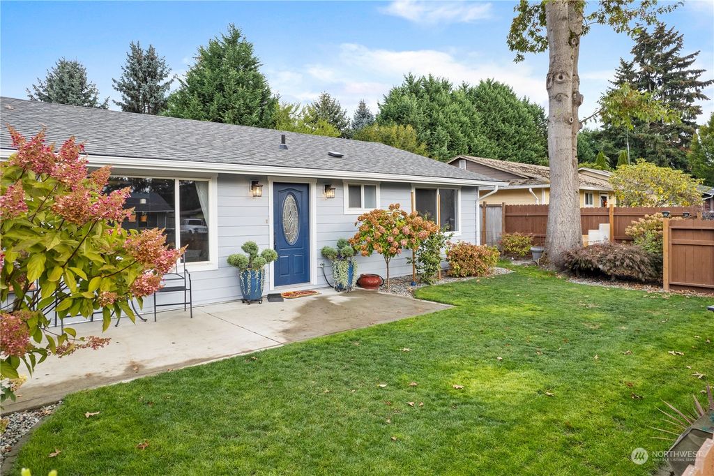 Photo of 722 3rd Avenue NE, Pacific, WA 98047 (MLS # 2052013)