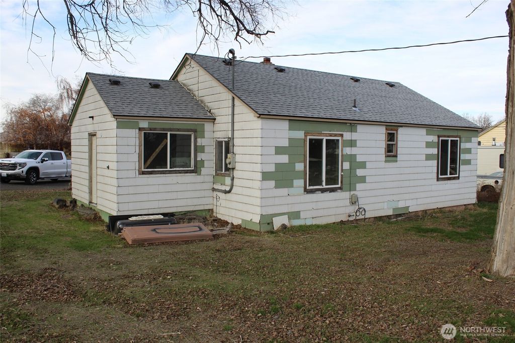 Photo of 113 S Lutcher Avenue, Lind, WA 99341 (MLS # 2457311)