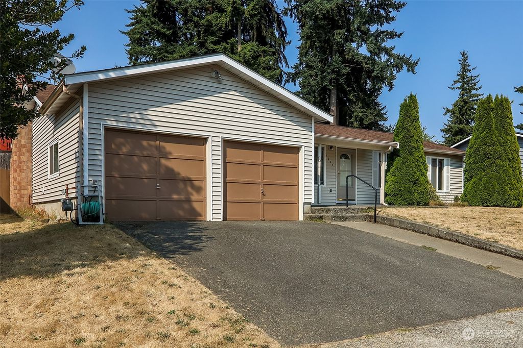 Photo of 5229 172nd Street SW, Lynnwood, WA 98037 (MLS # 2153188)