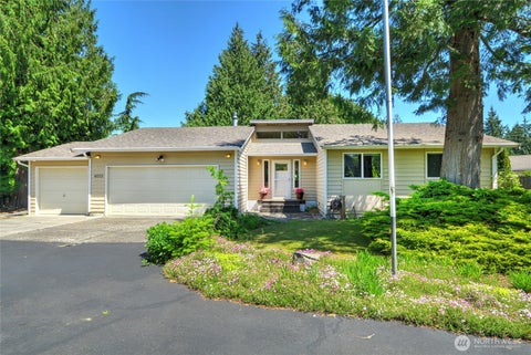 Photo of 4013 Creek Place, Mount Vernon, WA 98273 (MLS # 2532107)