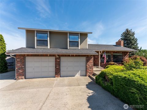 Photo of 901 Willis Street, Wenatchee, WA 98801 (MLS # 2409625)