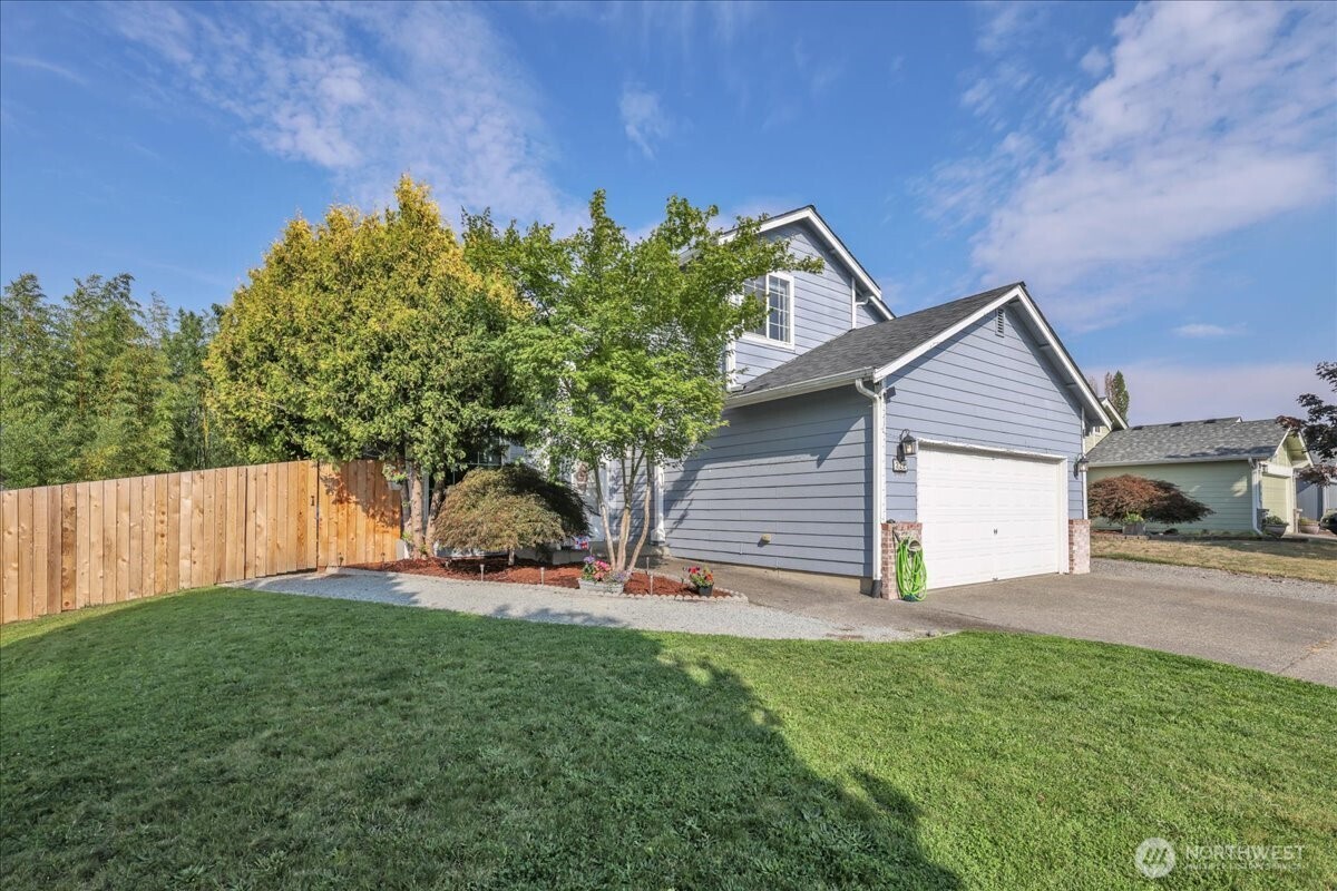 322 Orting Ave NW