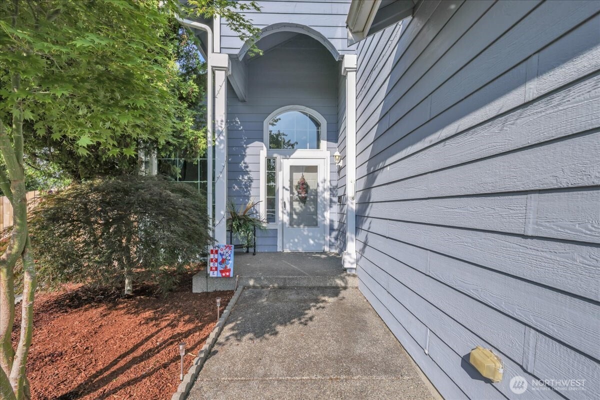 322 Orting Ave NW