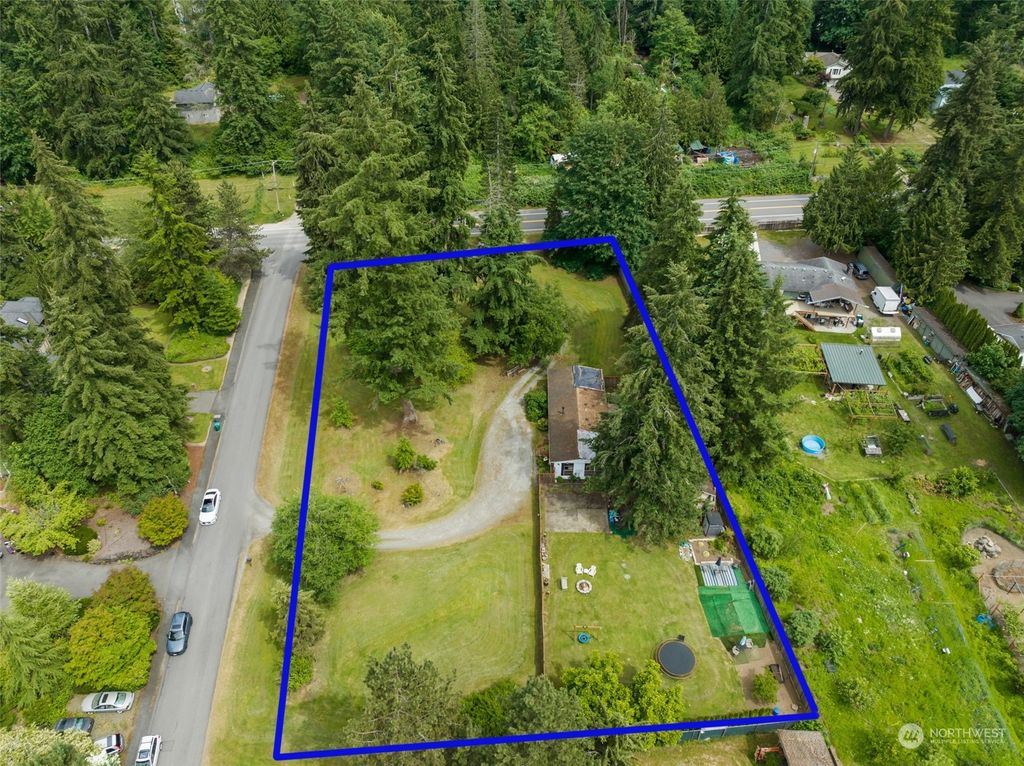 Photo of 15909 216th Avenue NE, Woodinville, WA 98077 (MLS # 2252613)