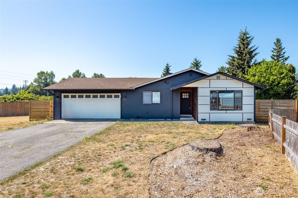 Photo of 4031 124th Place NE, Marysville, WA 98271 (MLS # 2408495)