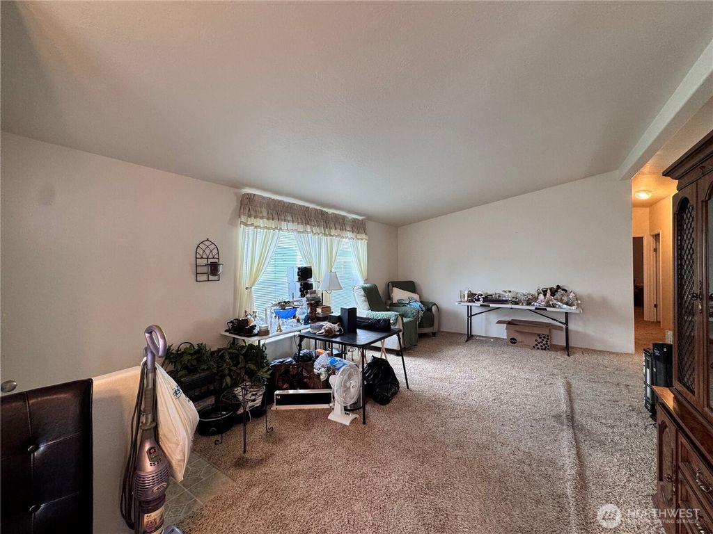 Photo of 528 N 7th Avenue, Sequim, WA 98382 (MLS # 2483761)