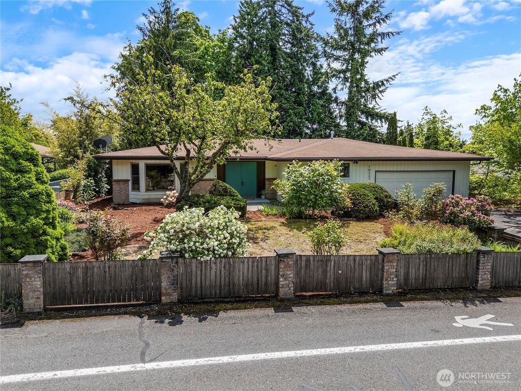 Photo of 10223 SE 213th Place, Kent, WA 98031 (MLS # 2377312)